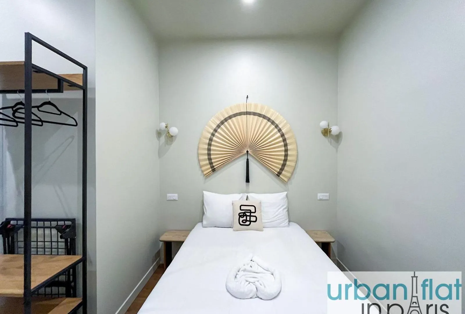 Urban Flat 188 - Stunning 4 Bedroom Flat In Paris France